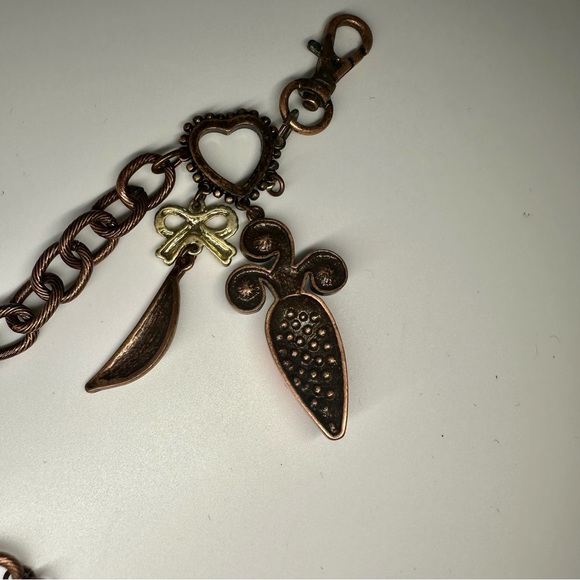 Rare Betsey Johnson! Vintage Crystal Vegetable Charm Bracelet - Picture 5 of 11